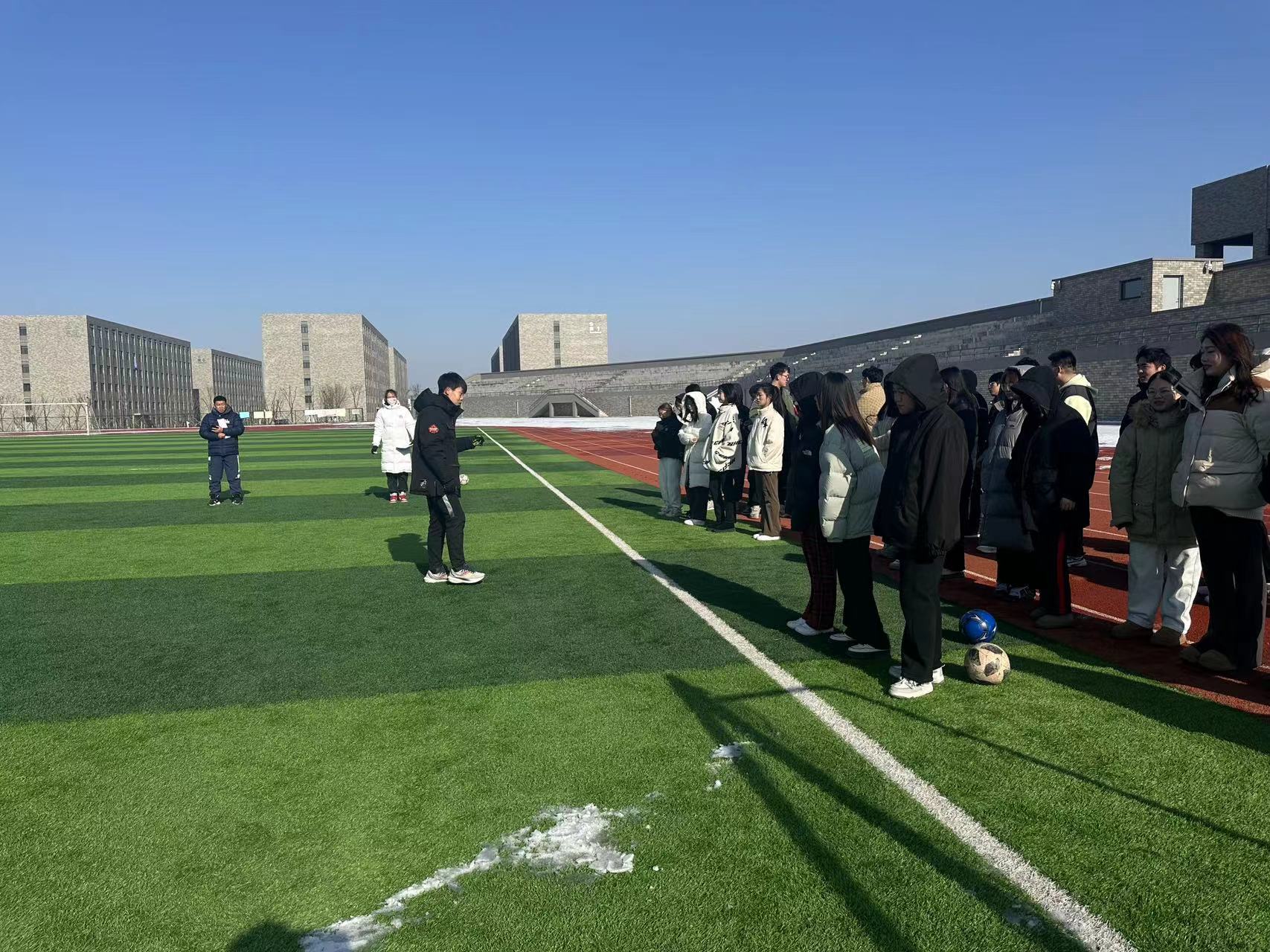 新学期 新气象 凝心聚力再启航——体育部开展“开学第一课”巡课查课听课工作
