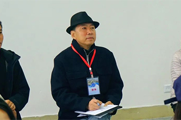 乐鱼官网手机网页版校领导深入课堂与新生同听线下第一课